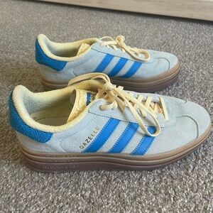 Women’s Adidas Gazelle Shoes size 8.5